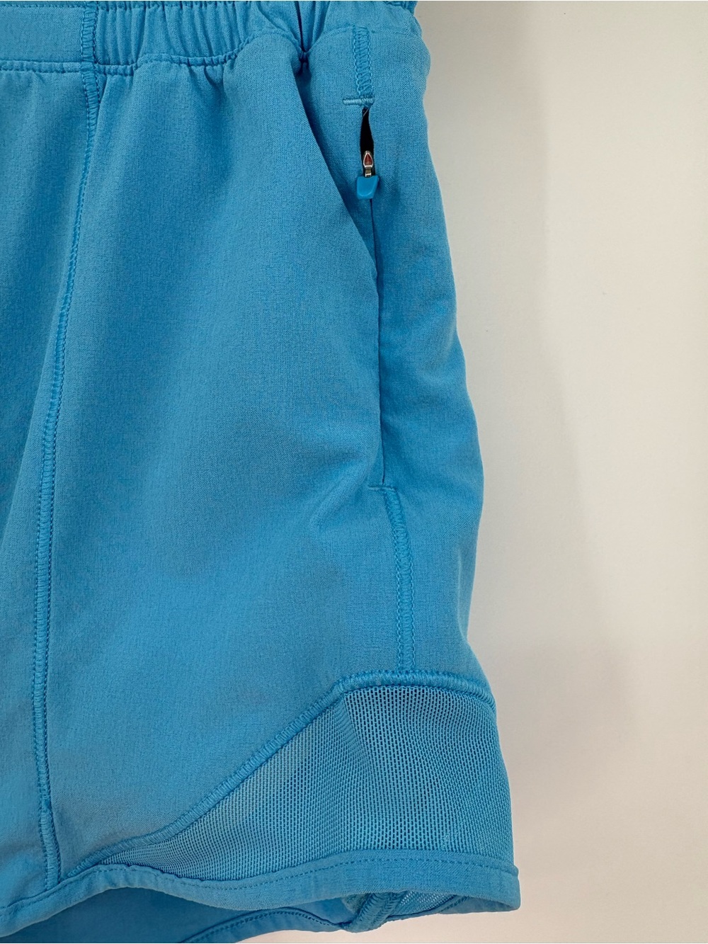 Lululemon Hotty Hot High-Rise 4” Lined Shorts Blue Size 0 - Picture 4 of 8